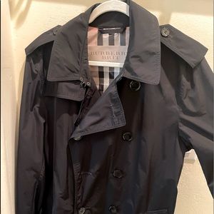 Men’s Burberry Kensington Trench Coat, Signature Burberry Checkered lining, Blk